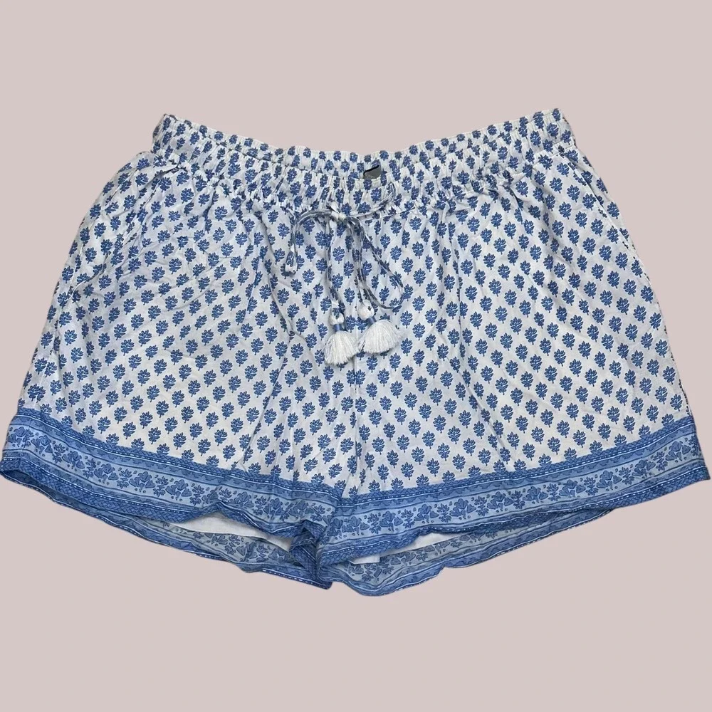 Vineyard Vines Blue Floral Drawstring Waist Shorts Lined size Medium